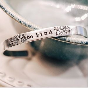 Silvertone ‘Be Kind’ Adjustable Cuff